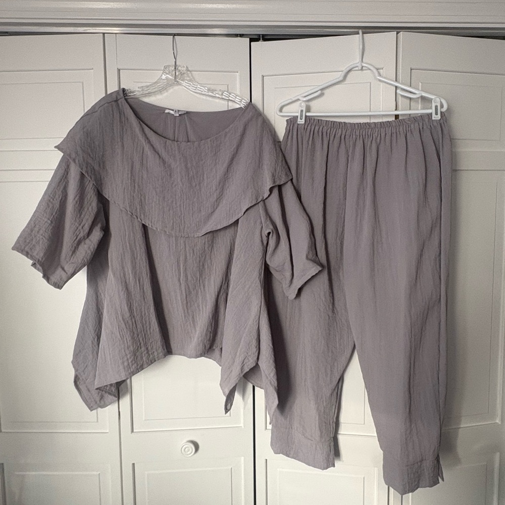 One O One 1X Elegant Gray Women's Two Piece Ensemble